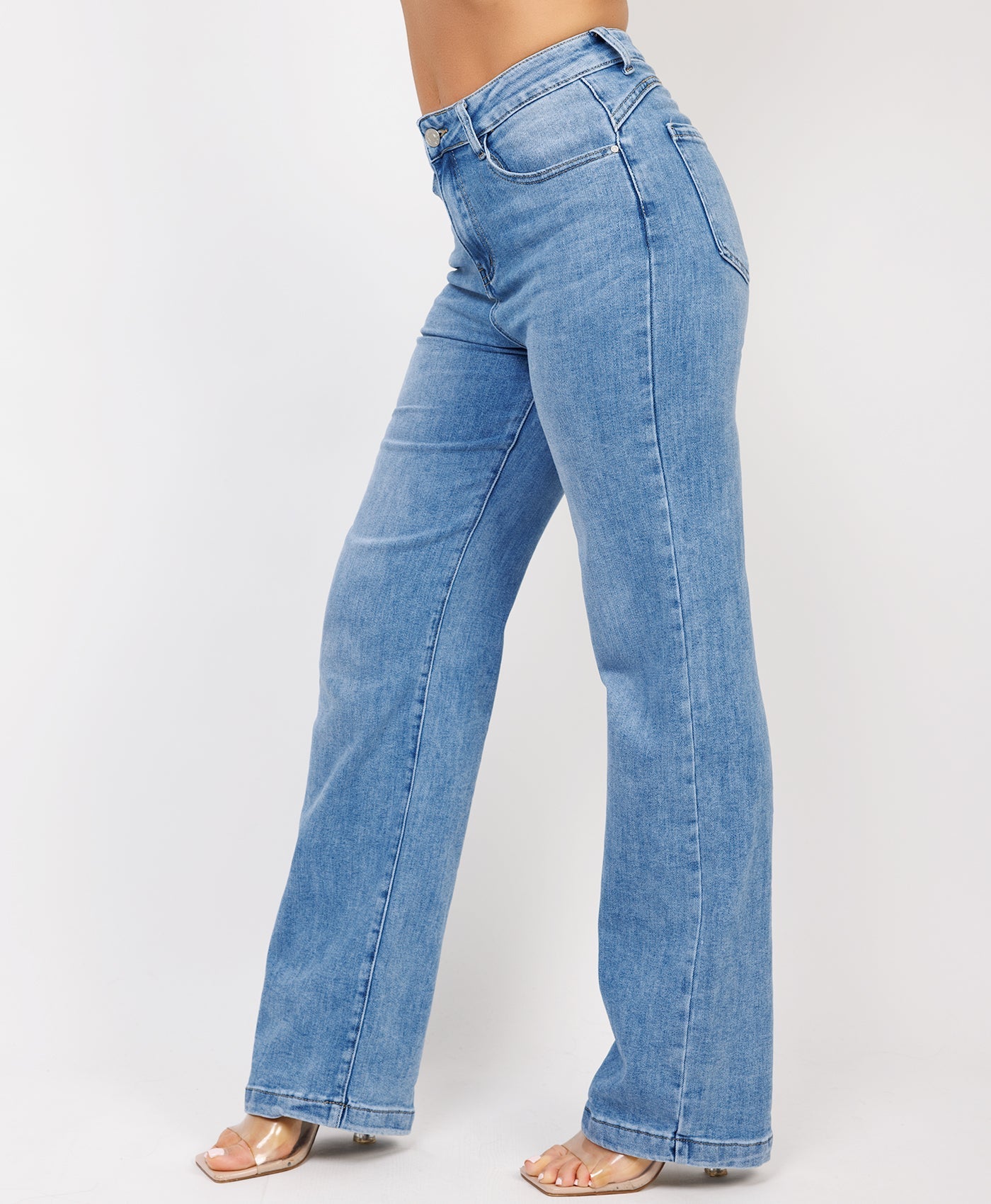 Mid-Waisted-Straight-Loose-Stretchy-Jeans-Denim-