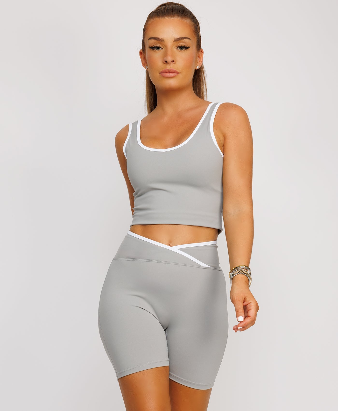 Contrast-Crop-Top-High-Waist-Cross-Band-Shorts-2